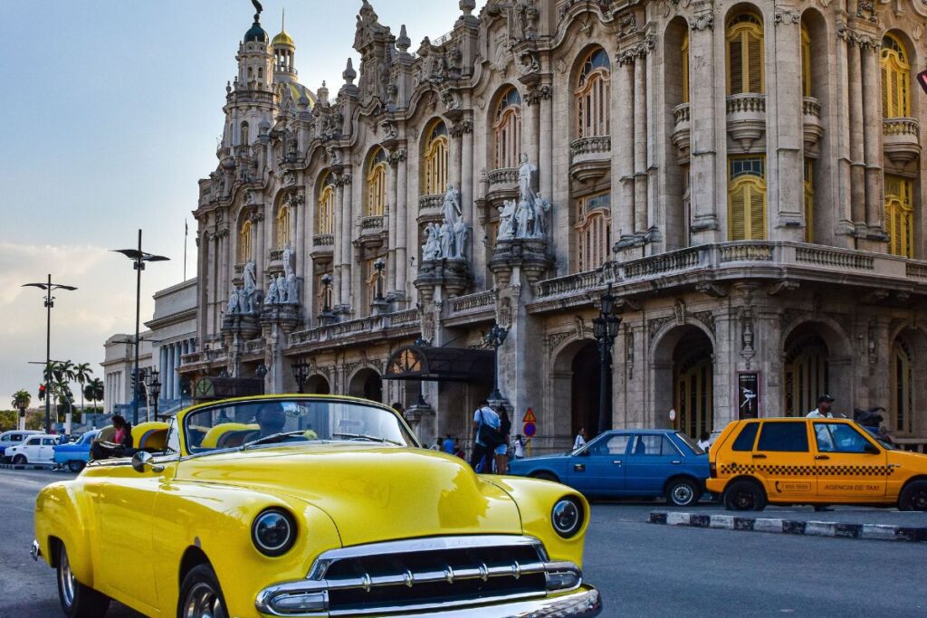 Na imagem está a cidade de Havana, em Cuba, como símbolo da busca dos turistas culturais para conhecer a história da cidade.